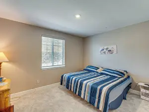 7 Mi to Folsom Lake: Sacramento Area Apartment
