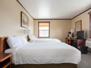Creston Hotel