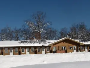 Quiet Bay Inn & Café