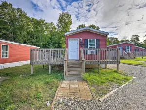 Pet-Friendly Cassoplis Cabin, Close to Parks!