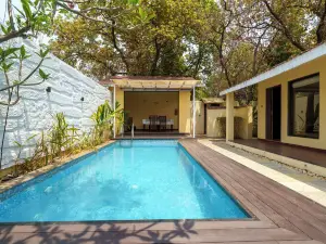 Alaya Stays Nehamrit Glamping Cottage Pet Friendly Tent with Outdoor Patio