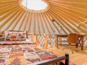 Private, Pet Friendly Creekside Yurt with Hot Tub in Dugspur, Perfect for a Virginia Glamping Getawa