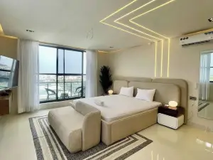 Osaka Apartment by J's Luxury