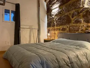 Charming Tourém Retreat 3 Bedroom House with Stunning Views