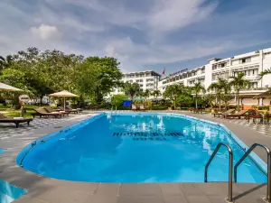Khách sạn Hương Giang Resort & Spa