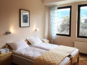 Hotel Hinovi Hvoyna