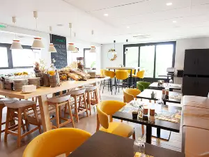 Campanile NATURE - Clermont Ferrand Le Brézet