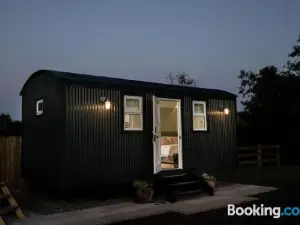 Barfield Shepherds Hut