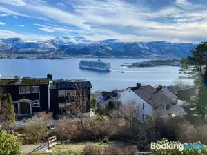 Great Place with View to the Mountains and Fjord