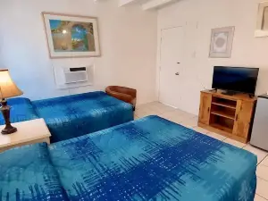 Floating Sea Cove Resort & Marina