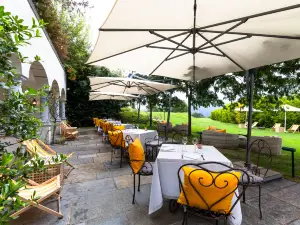 Resort Collina d'Oro Agra