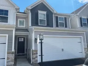 PENN STATE HOUSE-New construction, 3-BR townhome, 4 miles from Beaver Stadium.