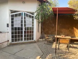 Eins Art Studios