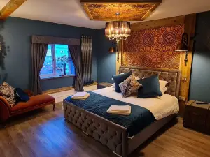 The Waterside Bar, Rooms & Restaurant