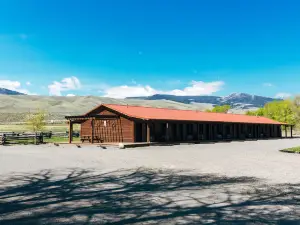 The Longhorn Ranch Resort Lodge & RV Park
