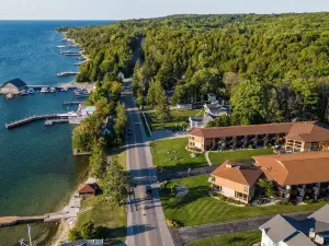 Pine Grove Resort