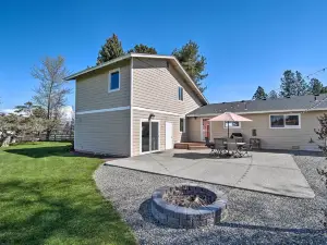 Ellensburg Home w/ Mountain Views on 3 Acres!