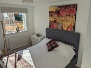 Stylish Apartment in the Heart of Cranbrook, Close to Pubs, Shops, Restaurants