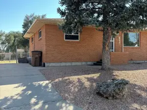 Charming Duplex with New AC & heater with WiFi