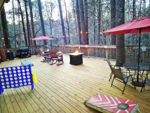 The Cascades Inn-Waterfall Retreat