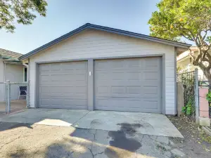 Quiet Carpinteria Cottage by Town and Beaches