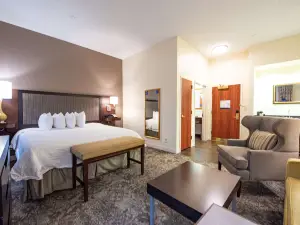 Hampton Inn & Suites Rockville Centre