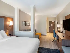 Comfort Suites Grandview - Kansas City
