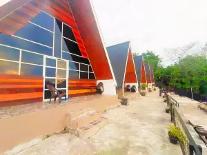 D'Kayangan Resort & Cafe