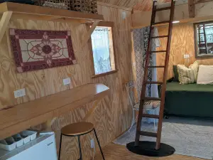 Tiny House Boho Cabin - North Florida Lake Retreat