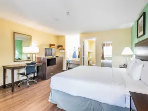 Days Inn by Wyndham Federal Way