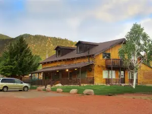 Refreshing Reunions, Relaxing Retreats, Room For Everyone!