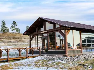 Retreat Big Groups, Escape Crowds with a Private View, 3 Cabins w/ Hot Tub