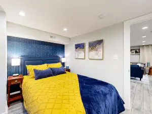 Downtown Retreat - Your Urban Oasis