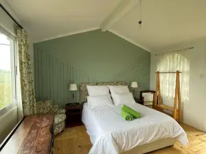 Charming Cottage in Elgin, Grabouw