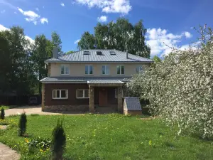 House on the Volga Zavidovo