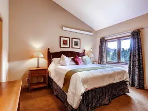 GetAways at Falcon Point Resort
