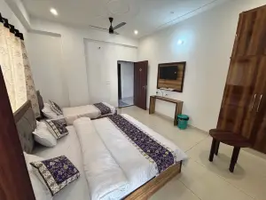 Hotel Rajhans