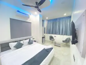 Hotel Sky City