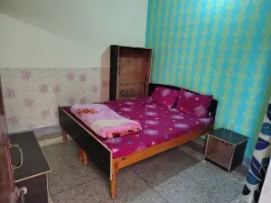Hotel Gauri Shankar & Restaurant