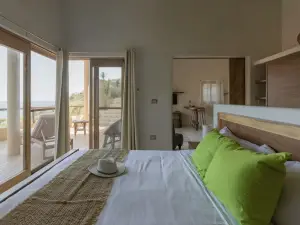 Casa Roni by Xeno