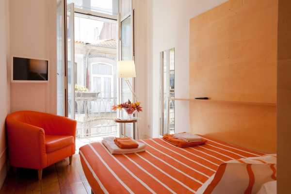 Porto Lounge Hostel & Guesthouse Promo Code