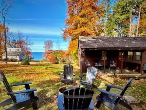 Cozy Cottage Lake Access Fire Pit