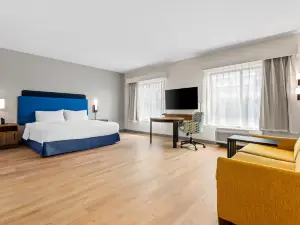 HAMPTON INN AND SUITES BY HILTON INTERCOURSE