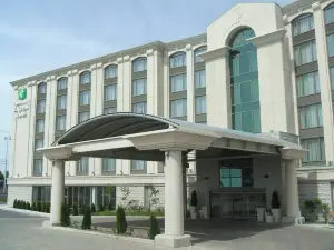 Holiday Inn & Suites 蒙特利爾機場