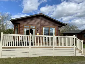 Daisy Lodge with Hot Tub North Yorkshire