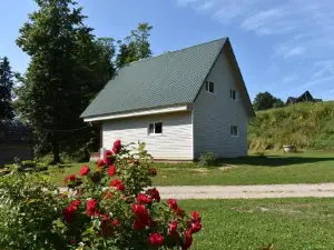 Jõeniidu Holiday House