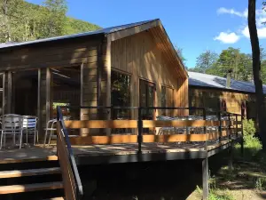 Chelenko Hotspring and Lodge