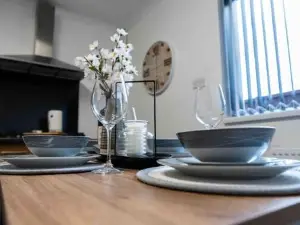 Casa Lobo's Beautiful Suites Apartment 1 Free Offroad Parking