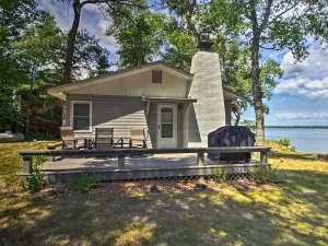 Pine River Lake Home w/ Boat & Kayak Rentals!