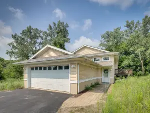 Gary Vacation Rental < 1 Mi to Indiana Dunes NP!
